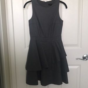 Banana Republic Dress Size 2P Gray
